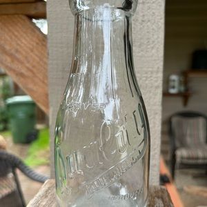 Vintage Weaver QuAlity Blue Ribbon pint glass milk jar USA made